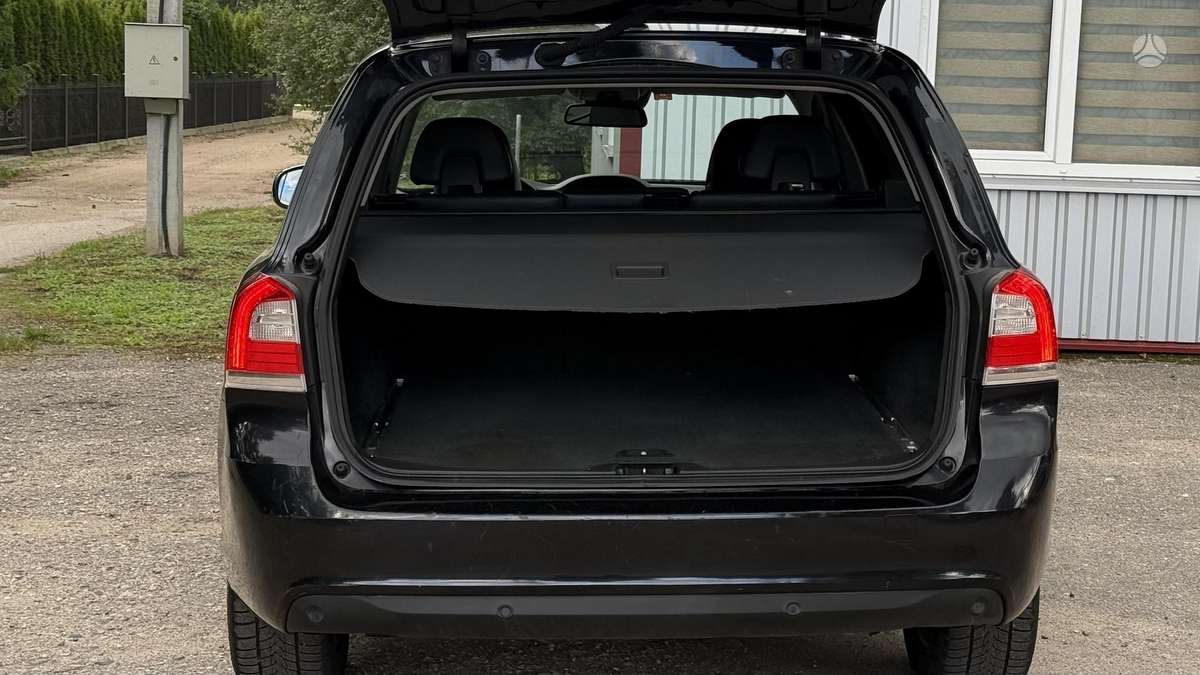 Volvo V70 2013 — photo 19