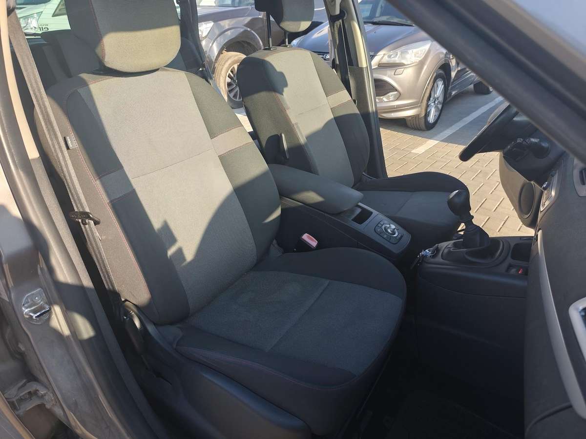 Renault Scenic 2014 — фото 11
