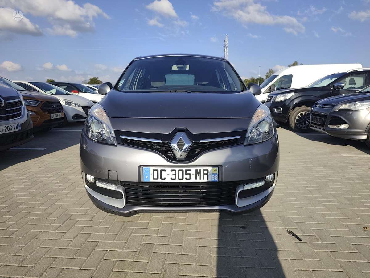 Renault Scenic 2014 — салон