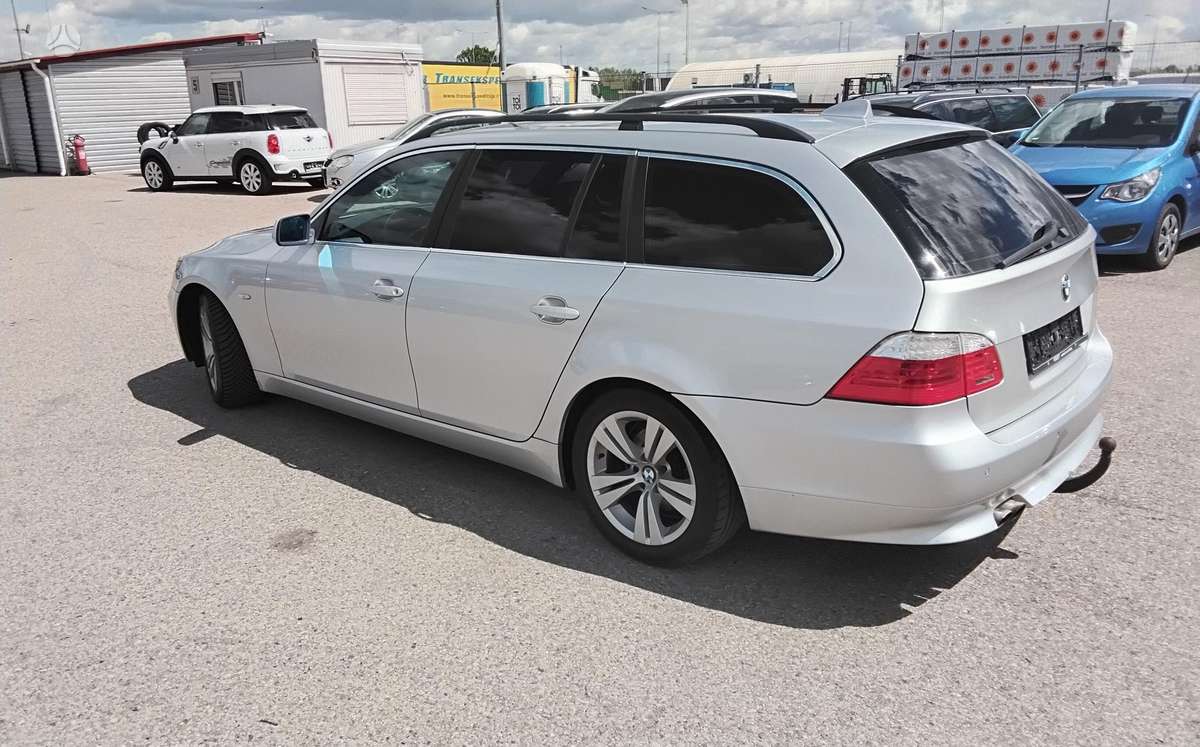 BMW 525 2008 — двигун 2993 cm³, 197 HP (145kW)