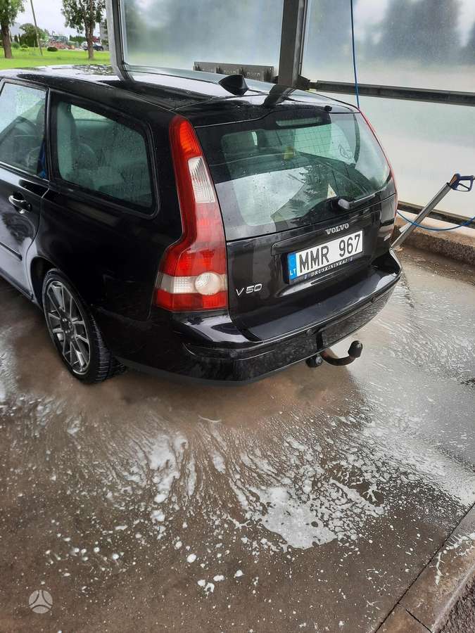 Volvo V50 2005 — interior