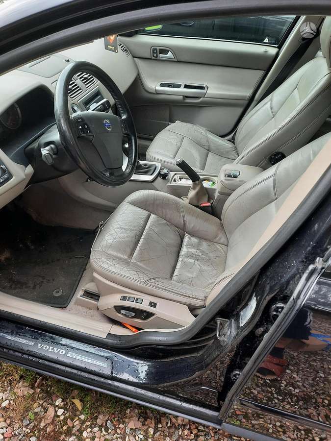 Volvo V50 2005 — photo 5