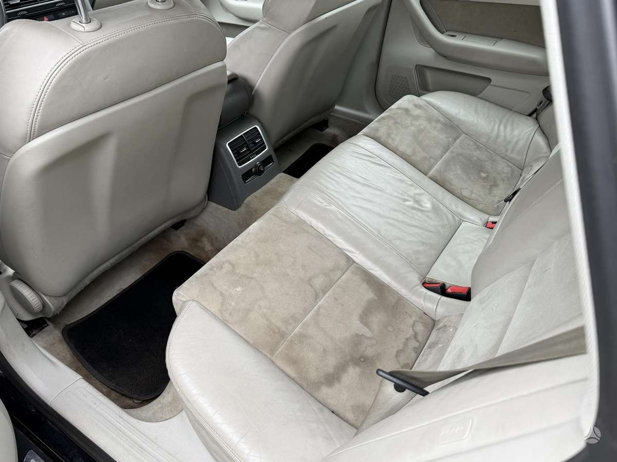 Audi A6 2009 — photo 8