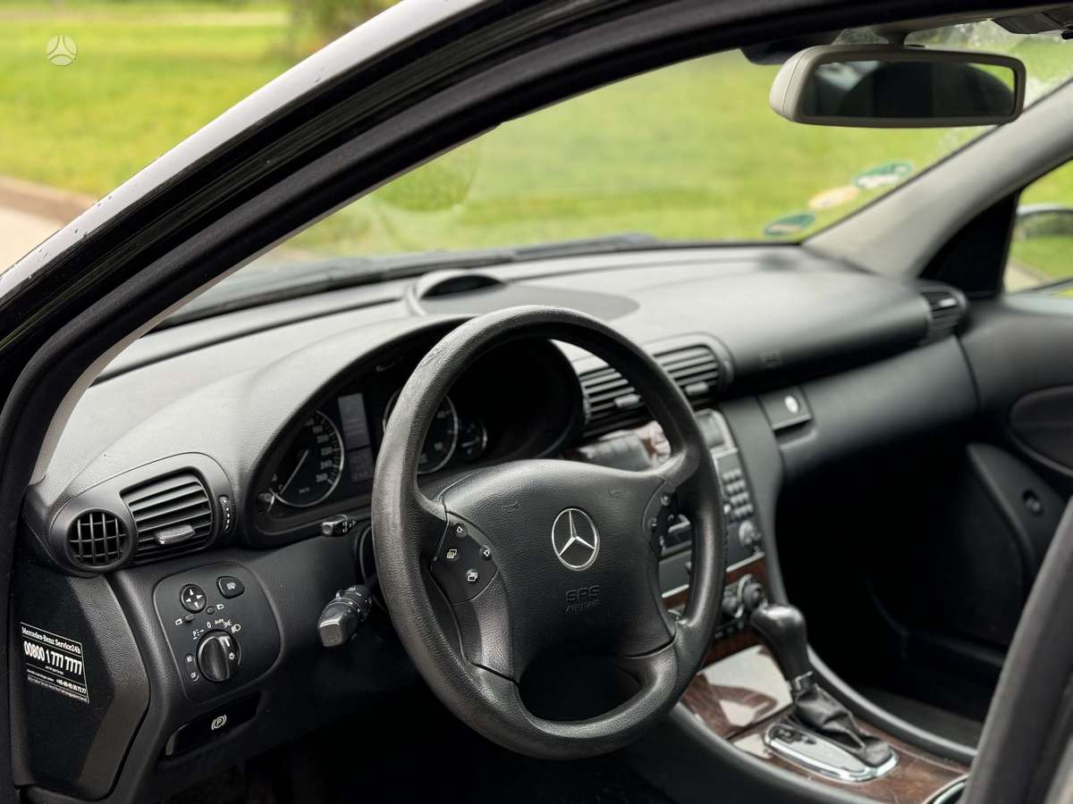 Mercedes-Benz C200 2006 — photo 18