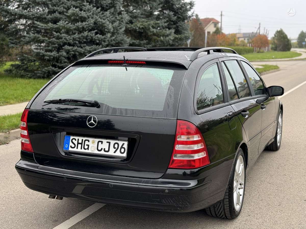 Mercedes-Benz C200 2006 — interior