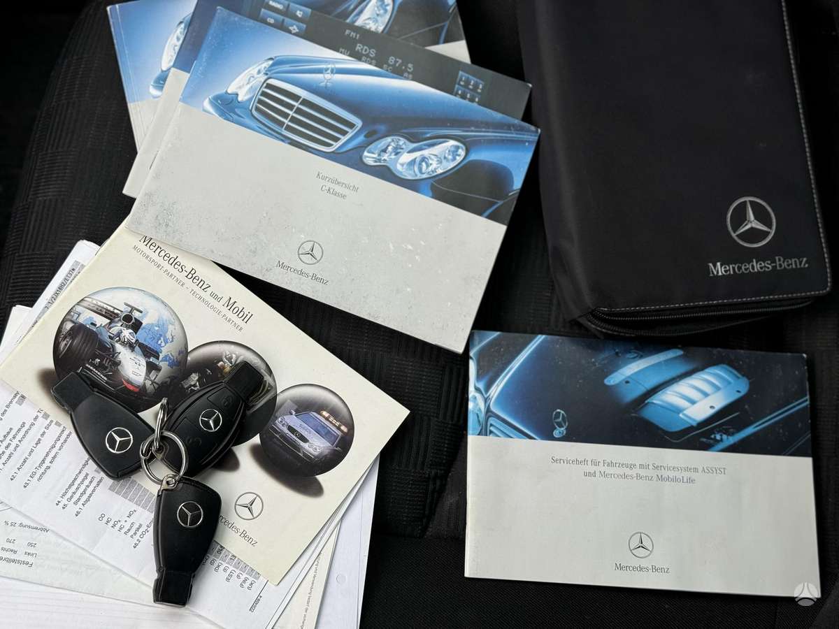 Mercedes-Benz C200 2006 — photo 31