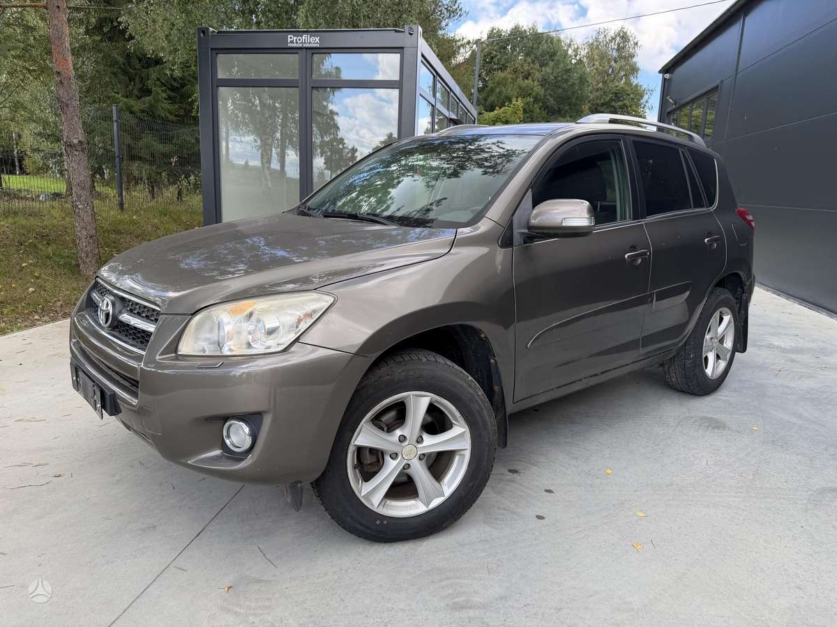 Toyota RAV4, 2009