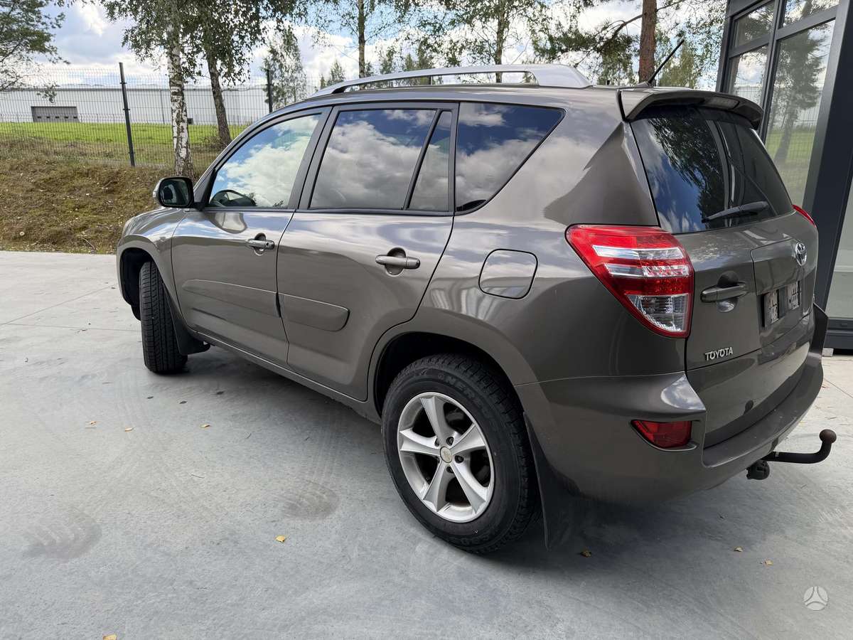 Toyota RAV4 2009 — photo 6