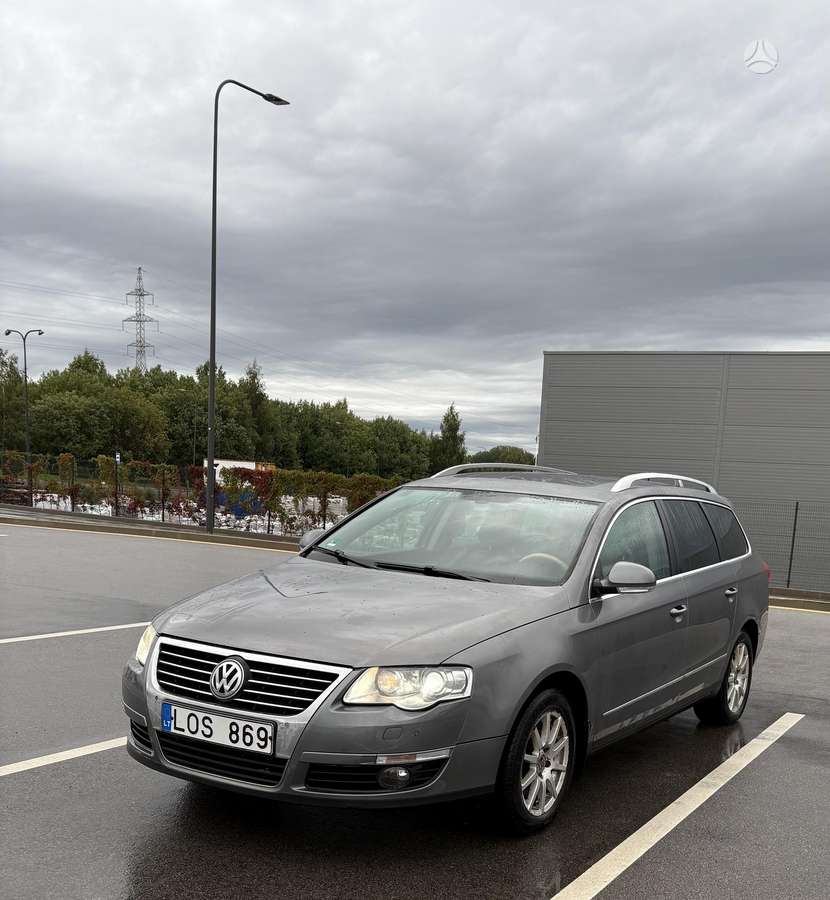 Volkswagen Passat 2006 — rear view