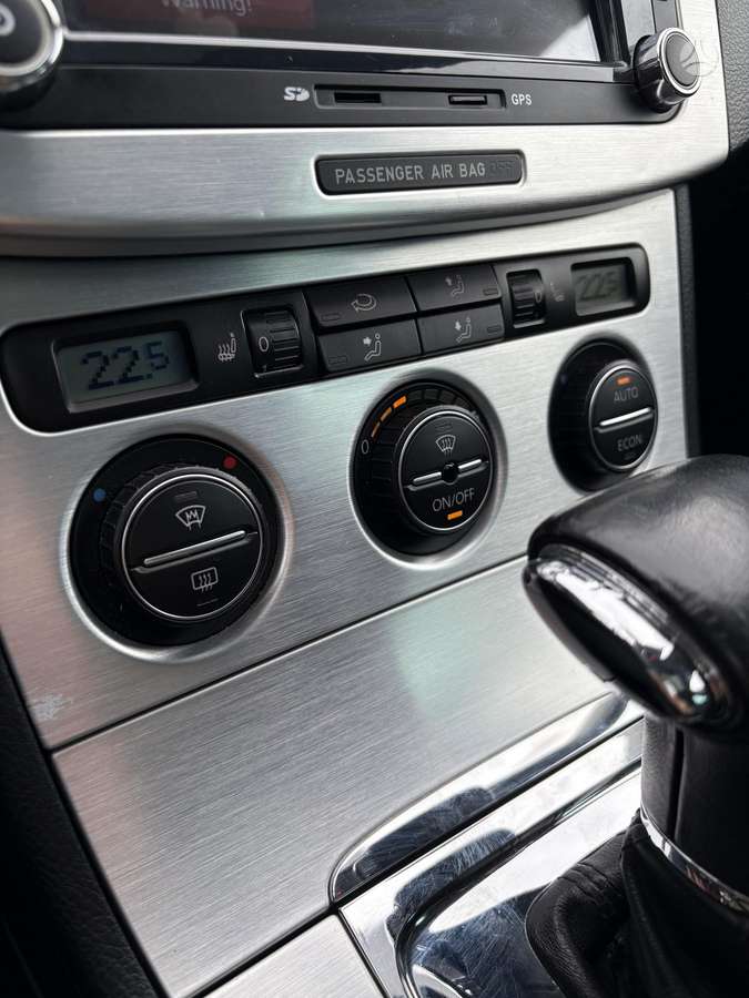 Volkswagen Passat 2006 — photo 28