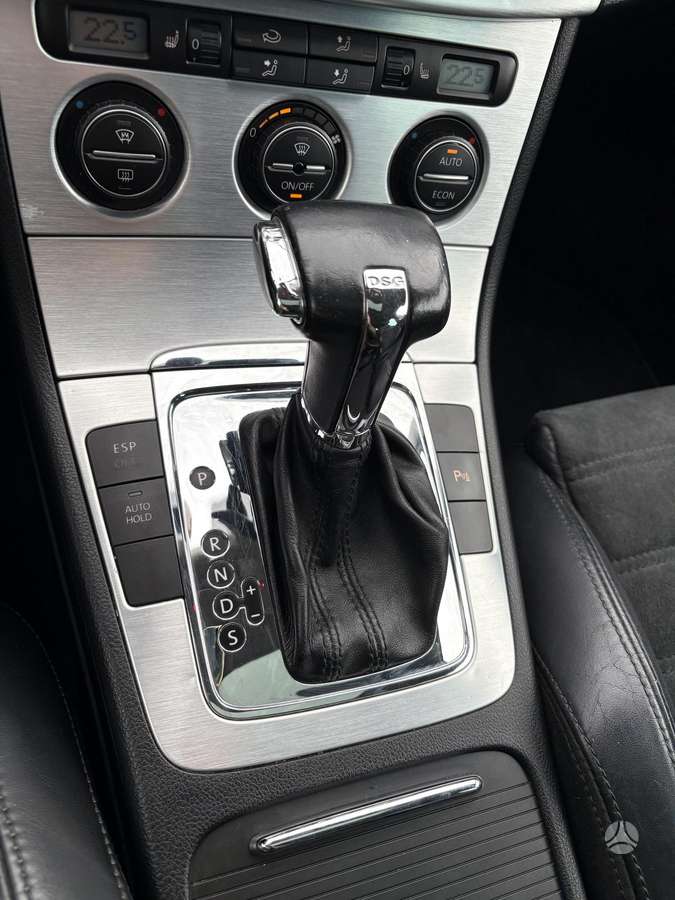 Volkswagen Passat 2006 — photo 29