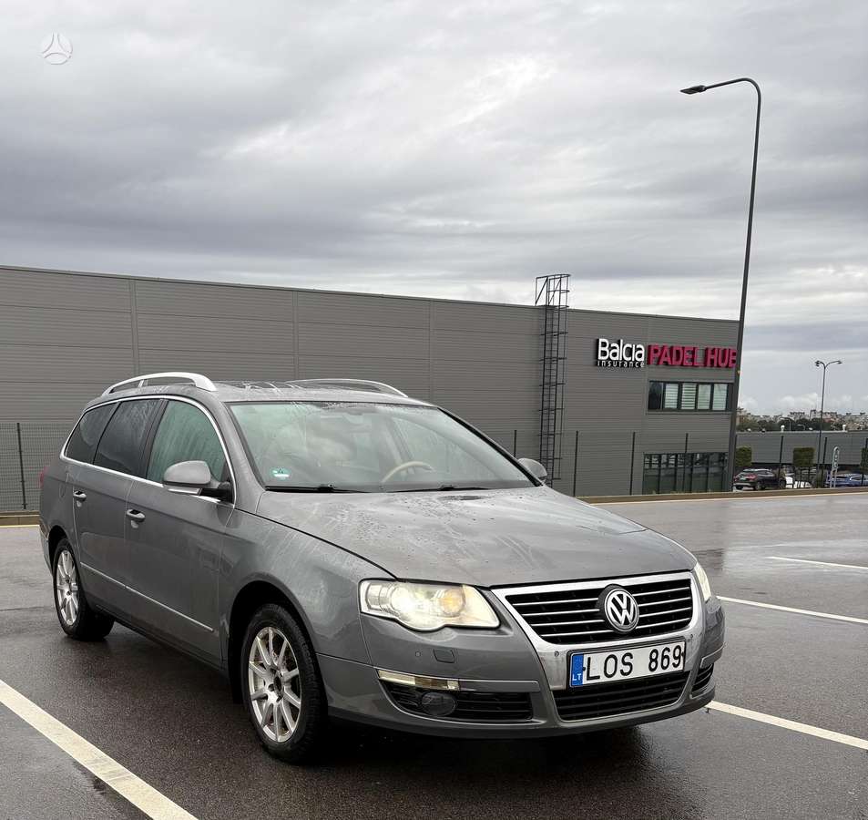 Volkswagen Passat 2006 — interior