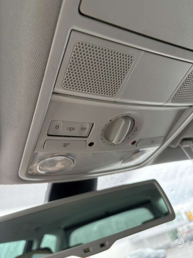 Volkswagen Passat 2006 — photo 30