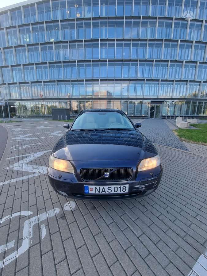 Volvo V70 2006 — interior
