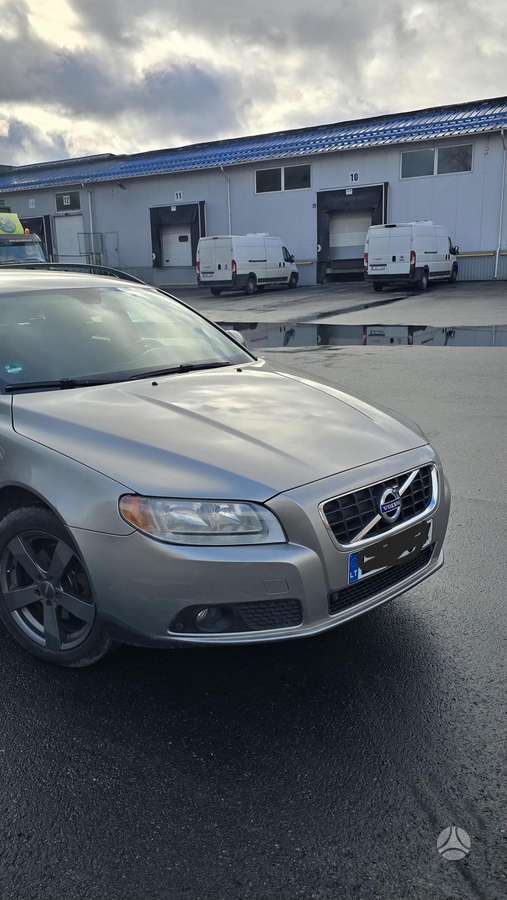 Volvo V70 2010 — двигун 2000 cm³, 136 HP (100kW)