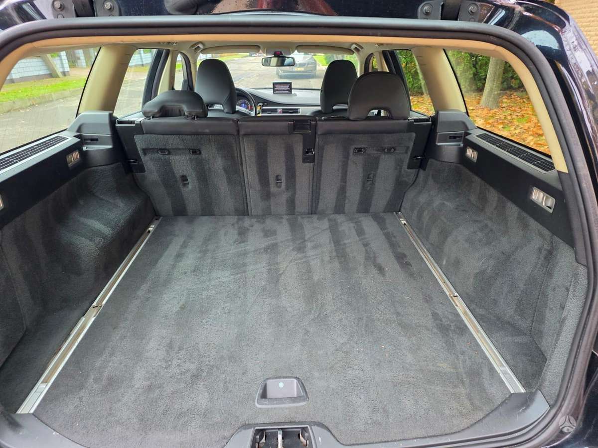 Volvo V70 2009 — photo 10