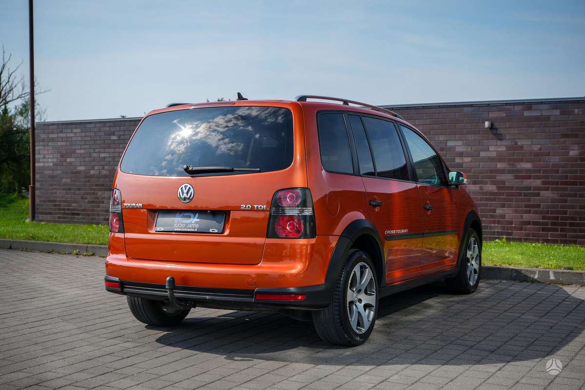Volkswagen Touran 2008 — photo 12