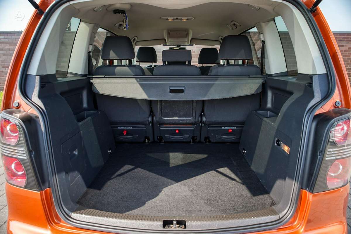 Volkswagen Touran 2008 — photo 14
