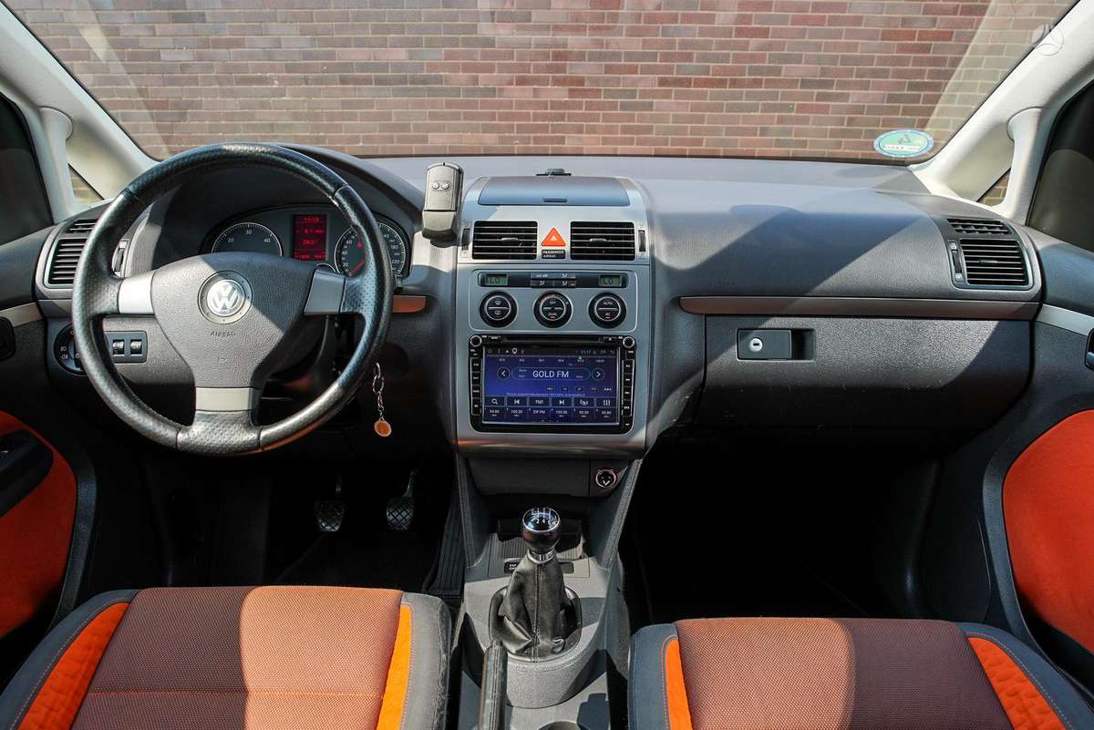 Volkswagen Touran 2008 — photo 15