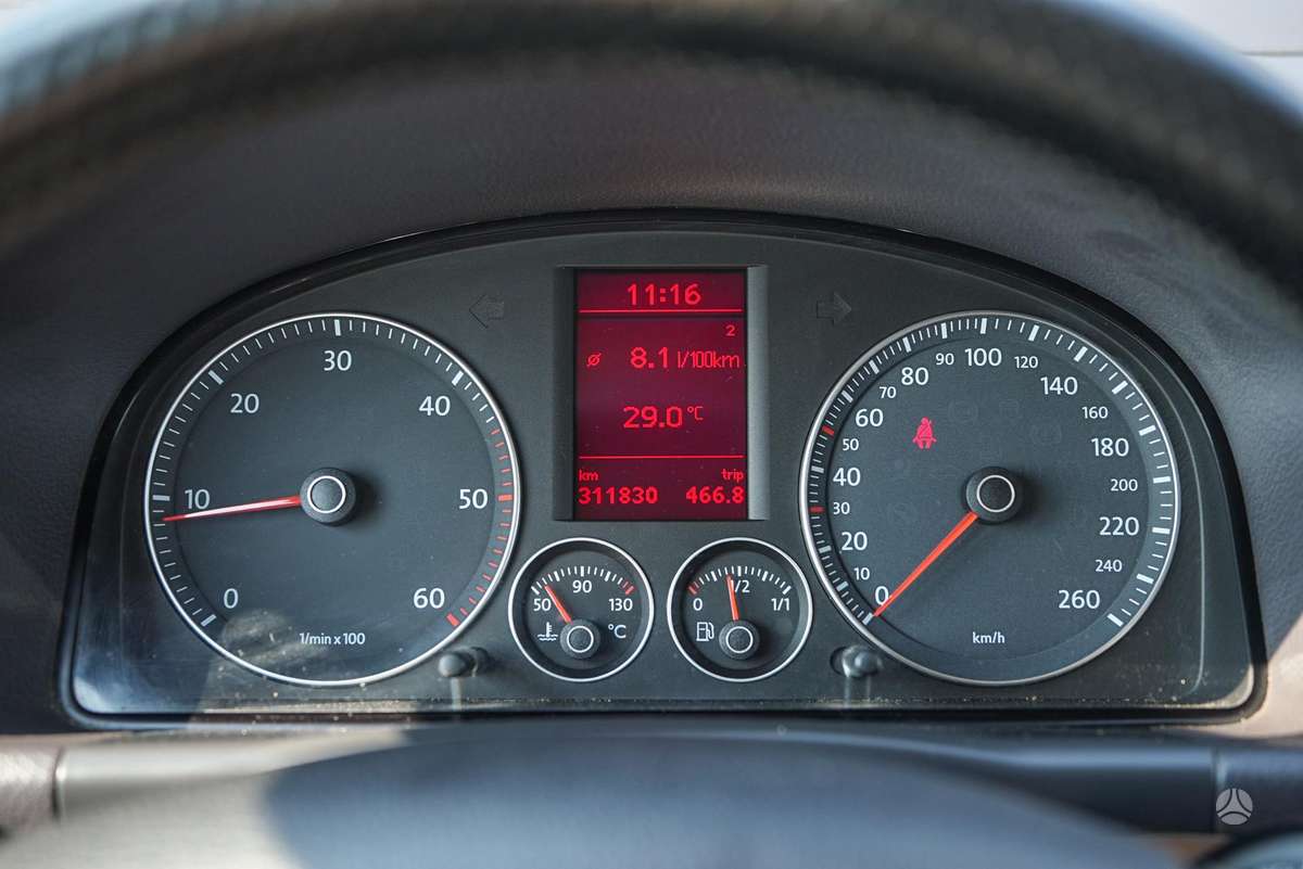 Volkswagen Touran 2008 — photo 25