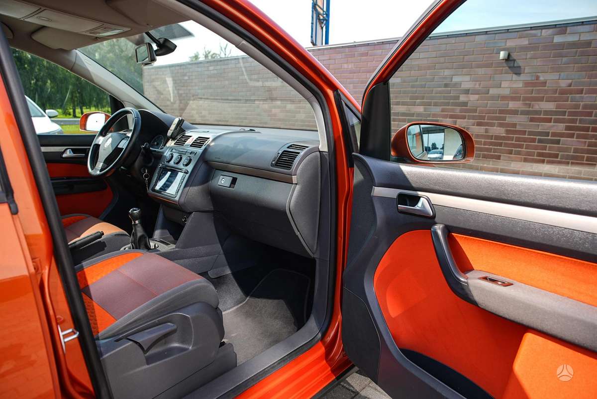 Volkswagen Touran 2008 — photo 33
