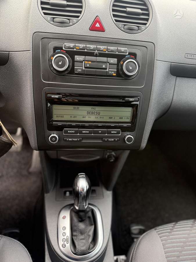 Volkswagen Caddy 2011 — photo 16