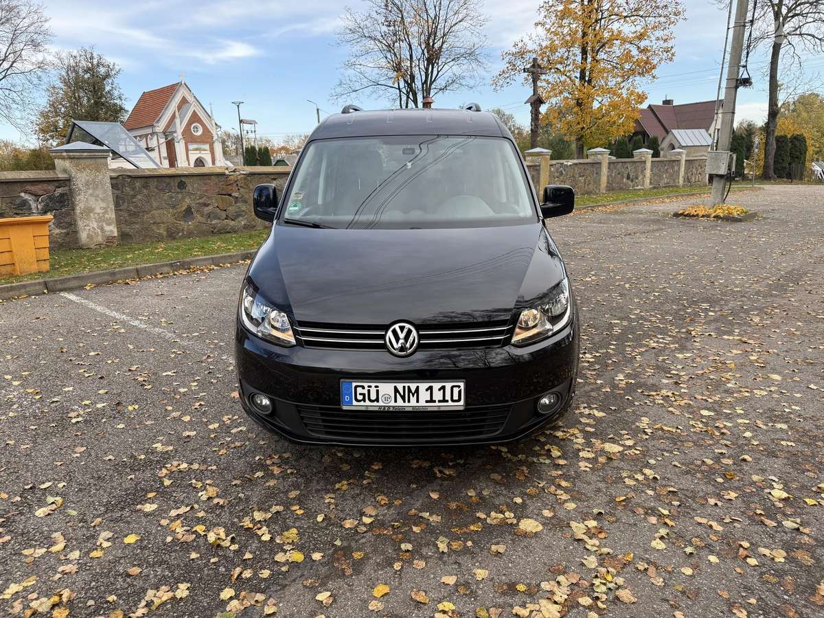 Volkswagen Caddy 2011 — rear view