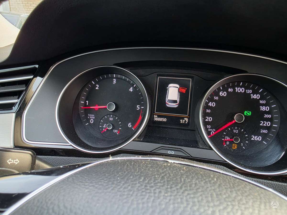 Volkswagen Passat 2015 — photo 12