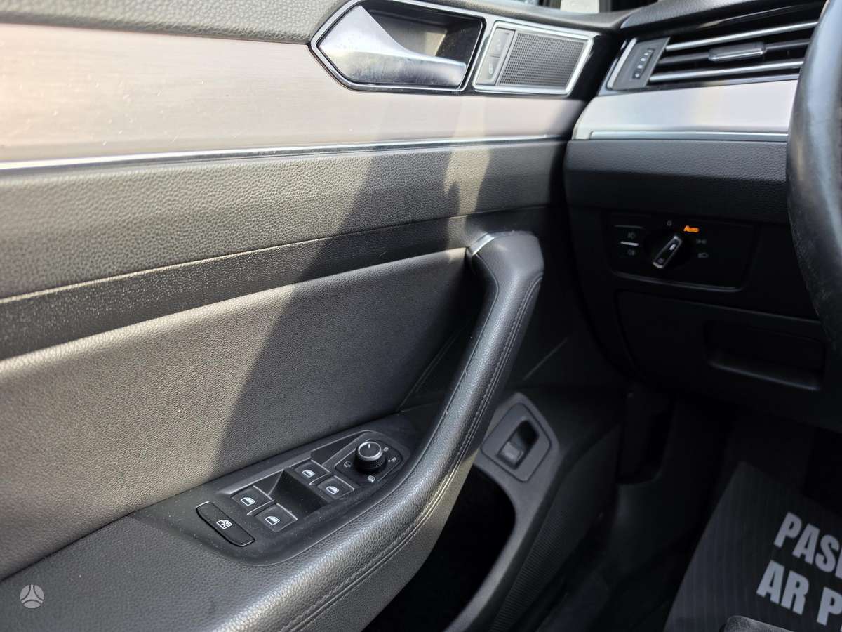 Volkswagen Passat 2015 — photo 13