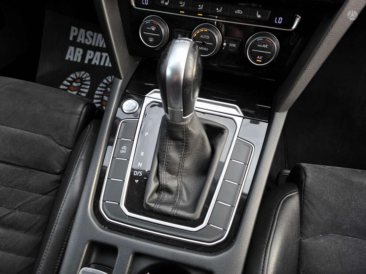 Volkswagen Passat 2015 — photo 16