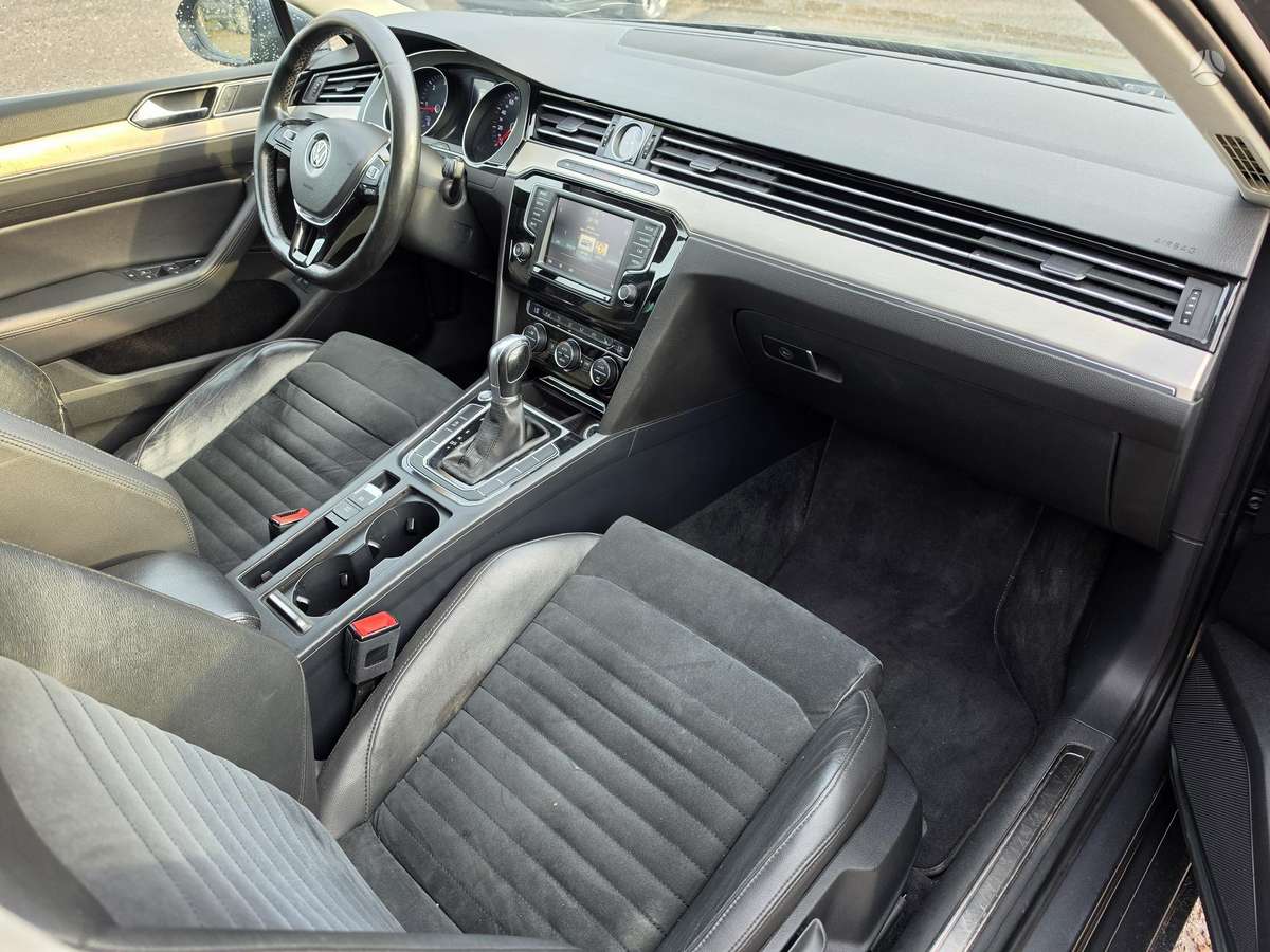 Volkswagen Passat 2015 — photo 20
