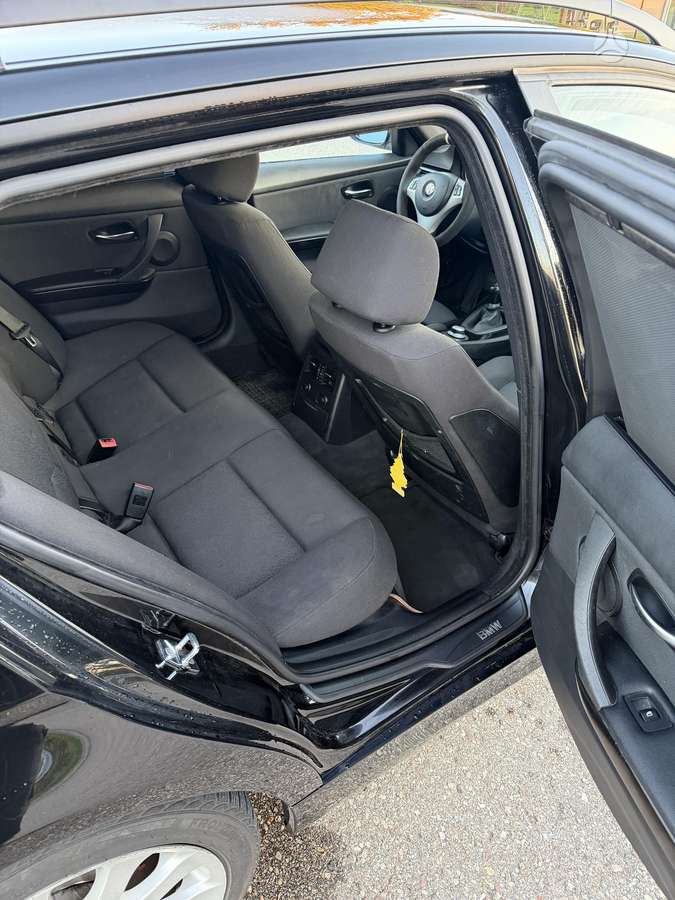 BMW 320 2008 — photo 10