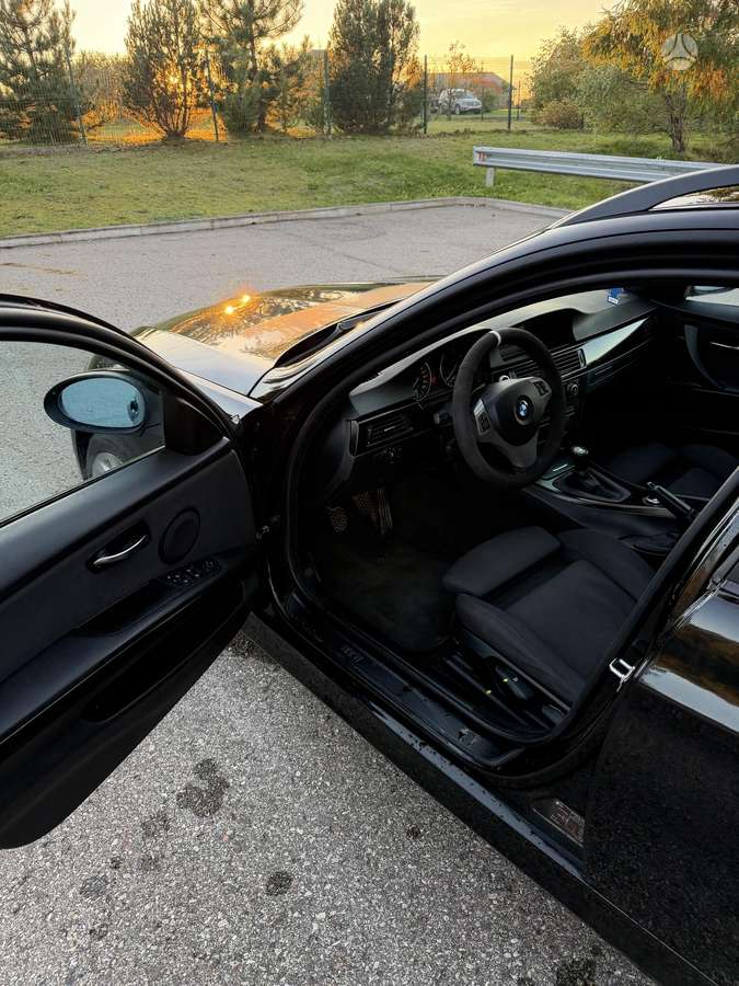 BMW 320 2008 — photo 6