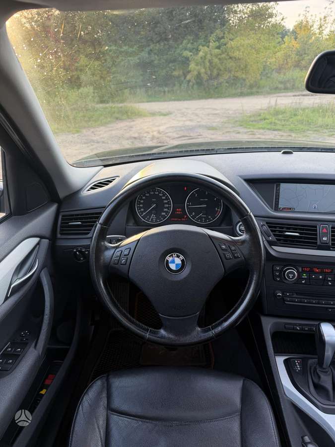 BMW X1 2011 — фото 24