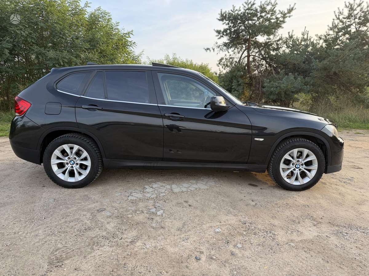 BMW X1 2011 — фото 8