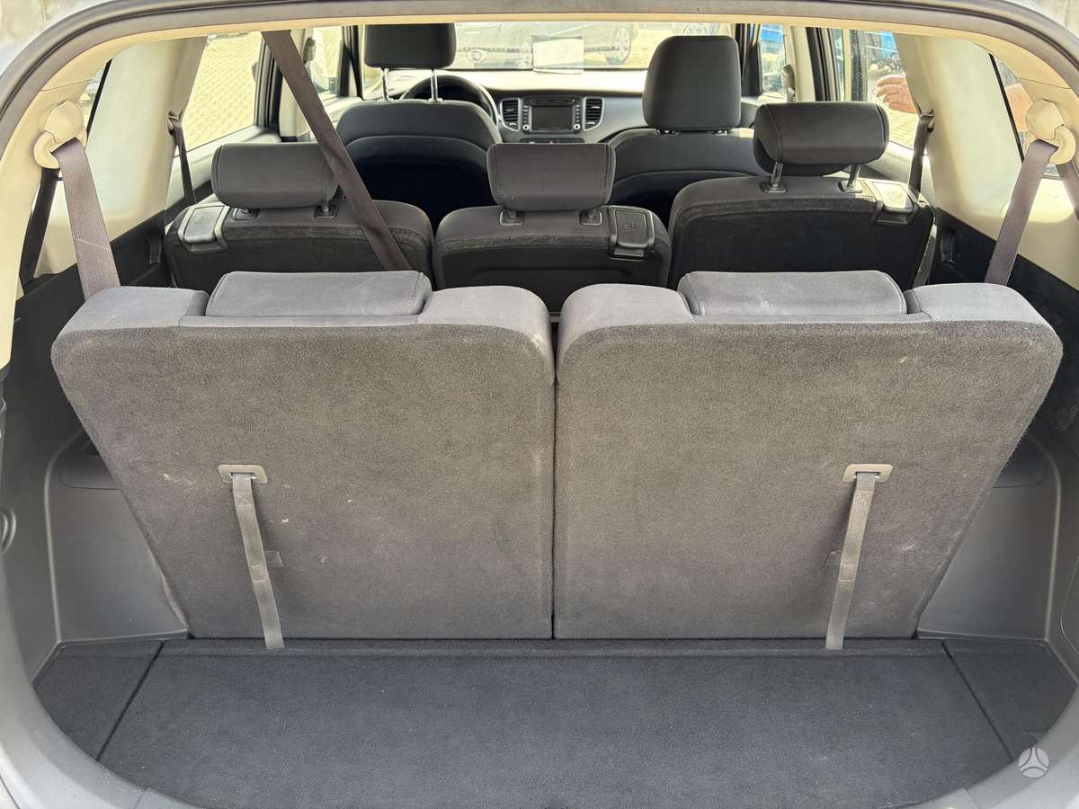 Kia Carens 2014 — photo 9