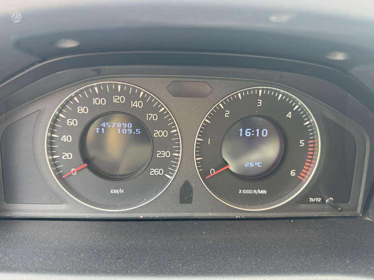 Volvo V70 2009 — photo 13