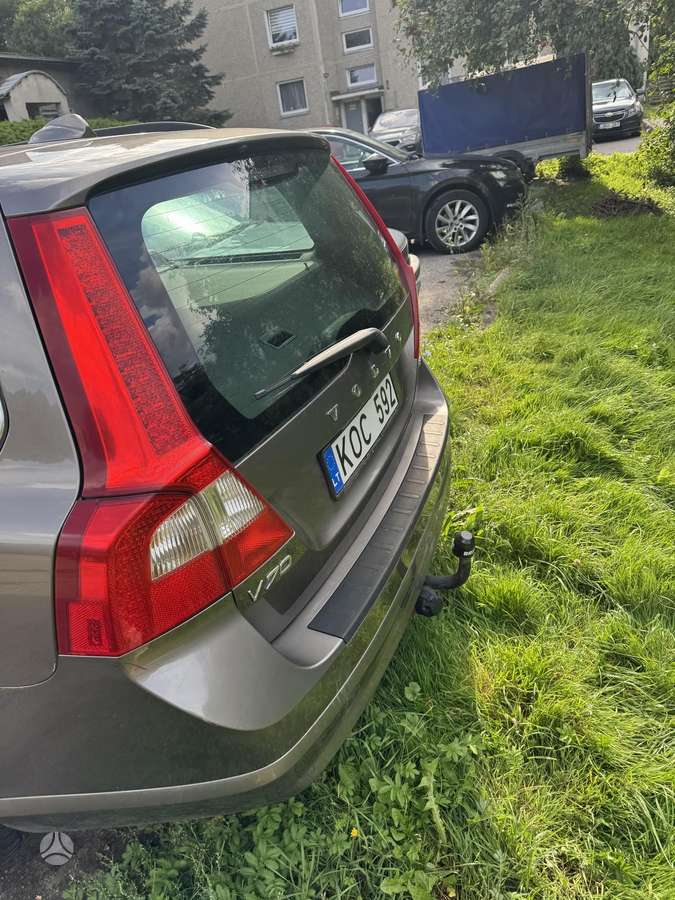 Volvo V70 2009 — photo 20