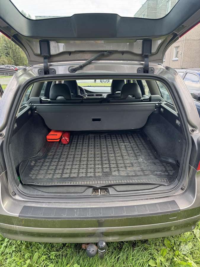 Volvo V70 2009 — photo 6