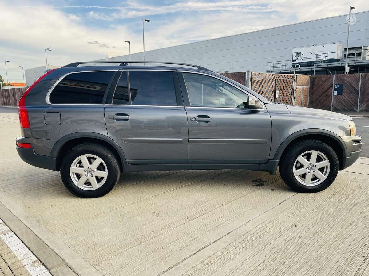 Volvo XC90 2009 — салон