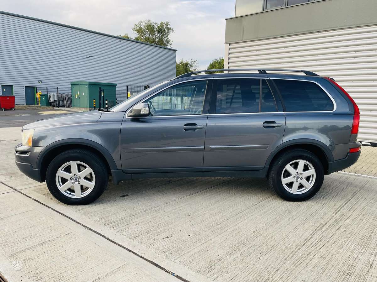 Volvo XC90 2009 — двигун 2400 cm³, 185 HP (136kW)