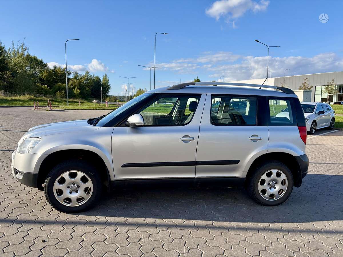 Skoda Yeti 2012 — interior