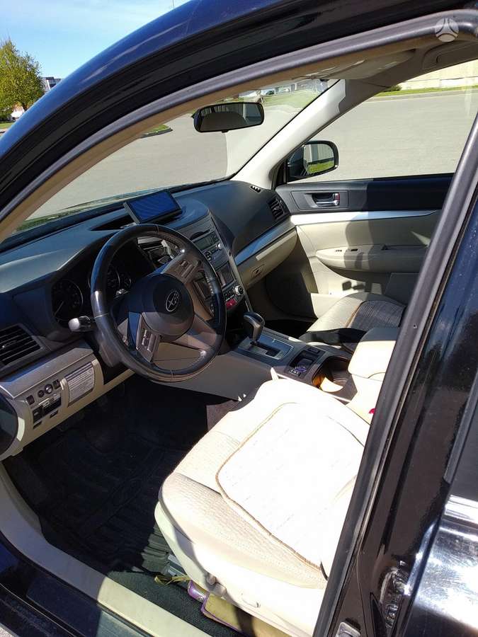 Subaru Outback 2011 — engine 2500 cm³, 167 HP (123kW)