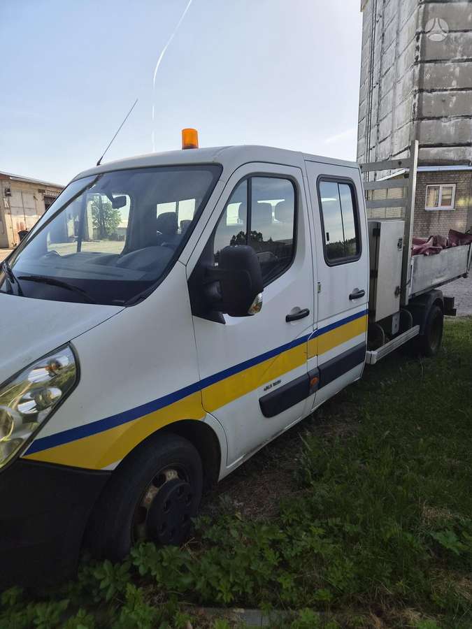 Renault Master 2013 — interior