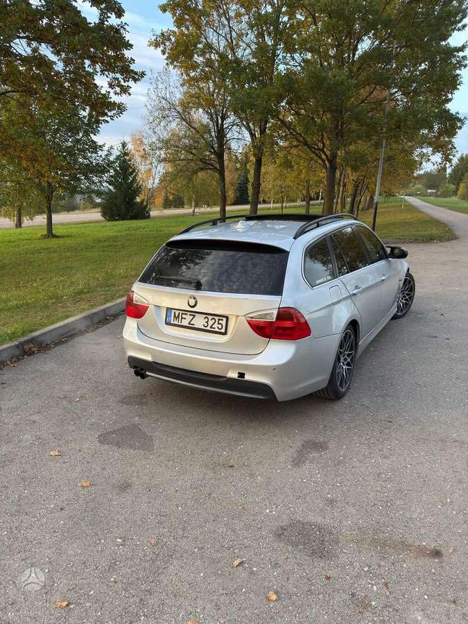 BMW 325 2006 — двигун 2497 cm³, 218 HP (160kW)