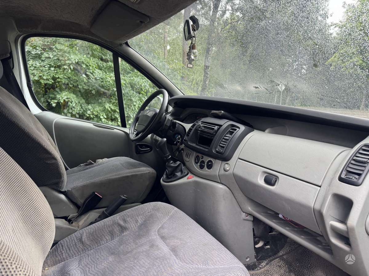 Renault Trafic 2005 — photo 11