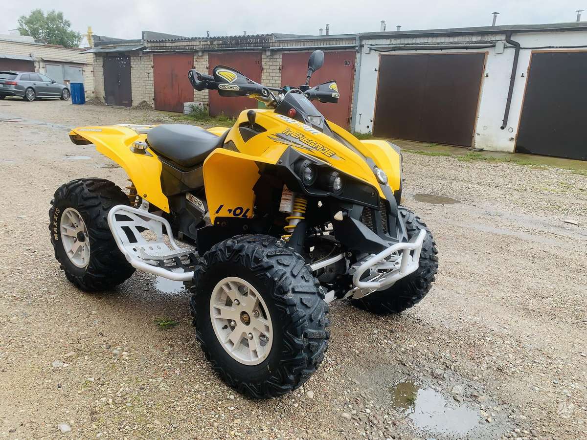 Can-Am Renegade 2007 — rear view