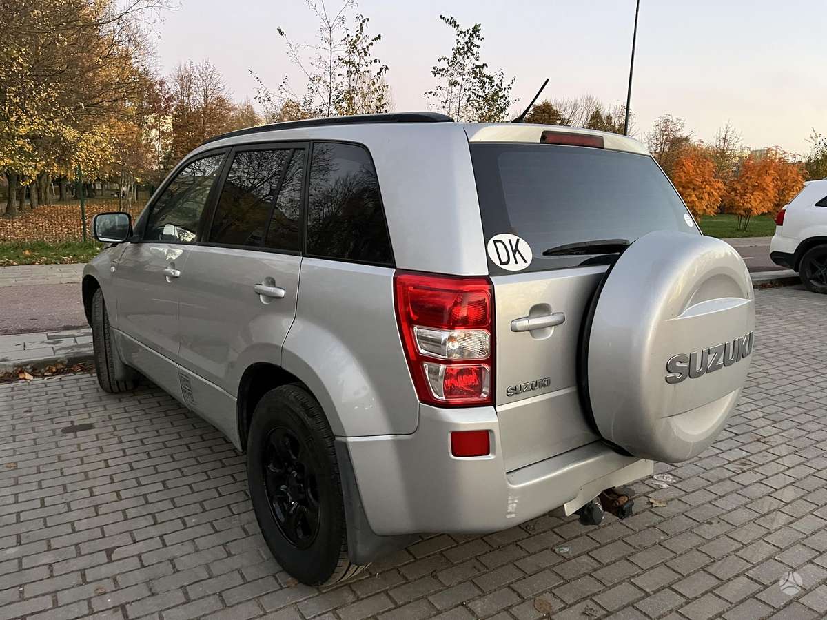 Suzuki Vitara 2006 — двигун 1905 cm³, 90 HP (66kW)