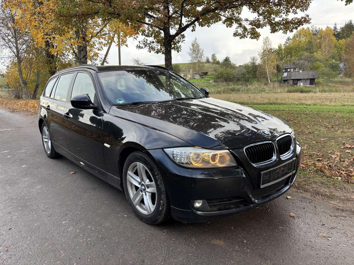 BMW 318 2012 — photo 6