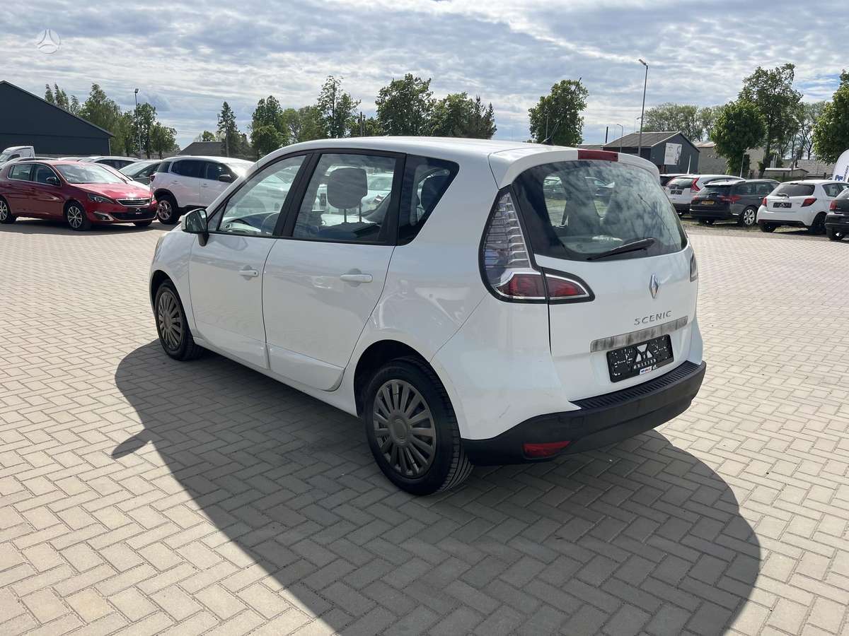 Renault Scenic 2013 — photo 10
